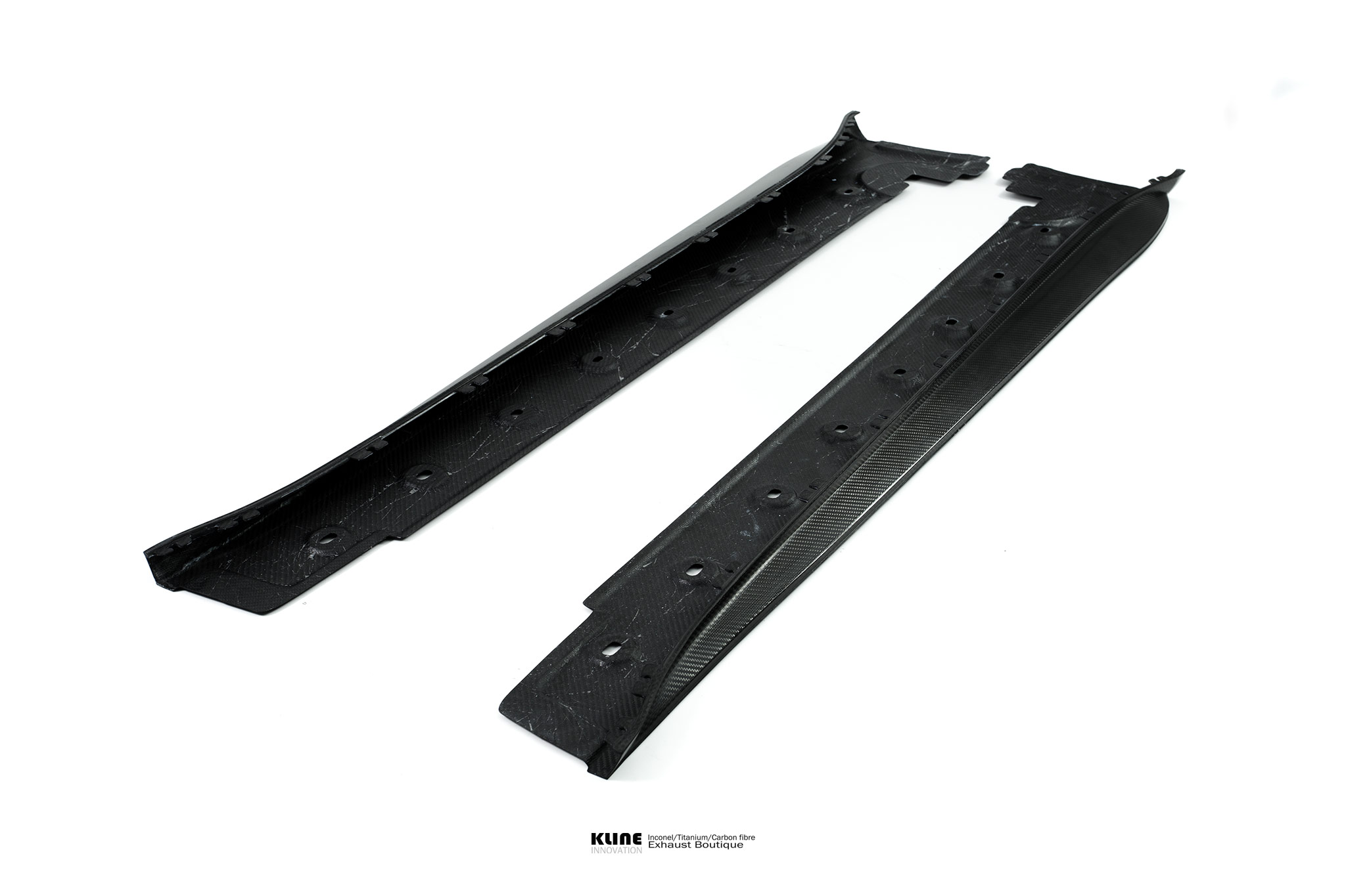 Porsche 992 GT3 2x2 twill carbon fiber side skirts Porsche 992 GT3 2x2 twill carbon fiber side skirts